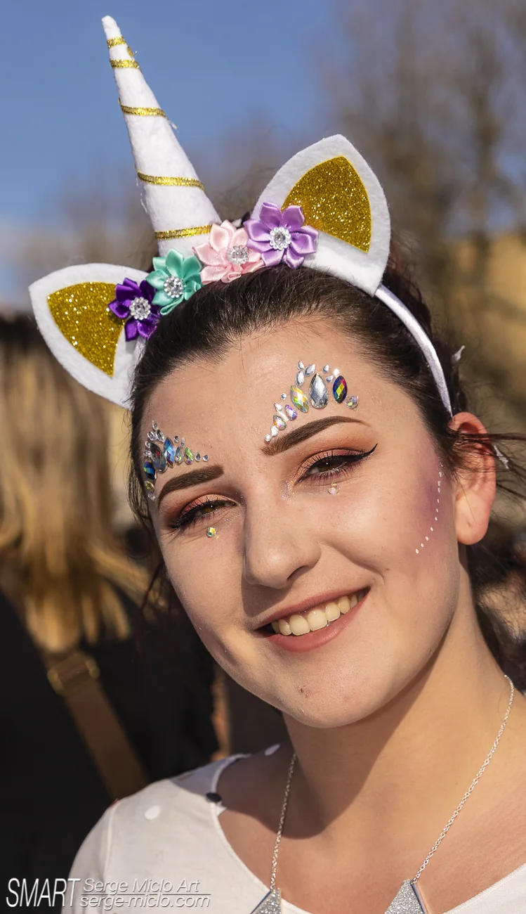 Maquillage artistique de carnaval